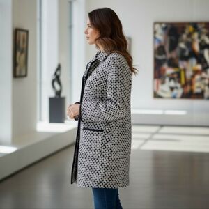 NOVELTI Women's Lightweight Lined Button Up Jacket White Black Quatrefoil 12